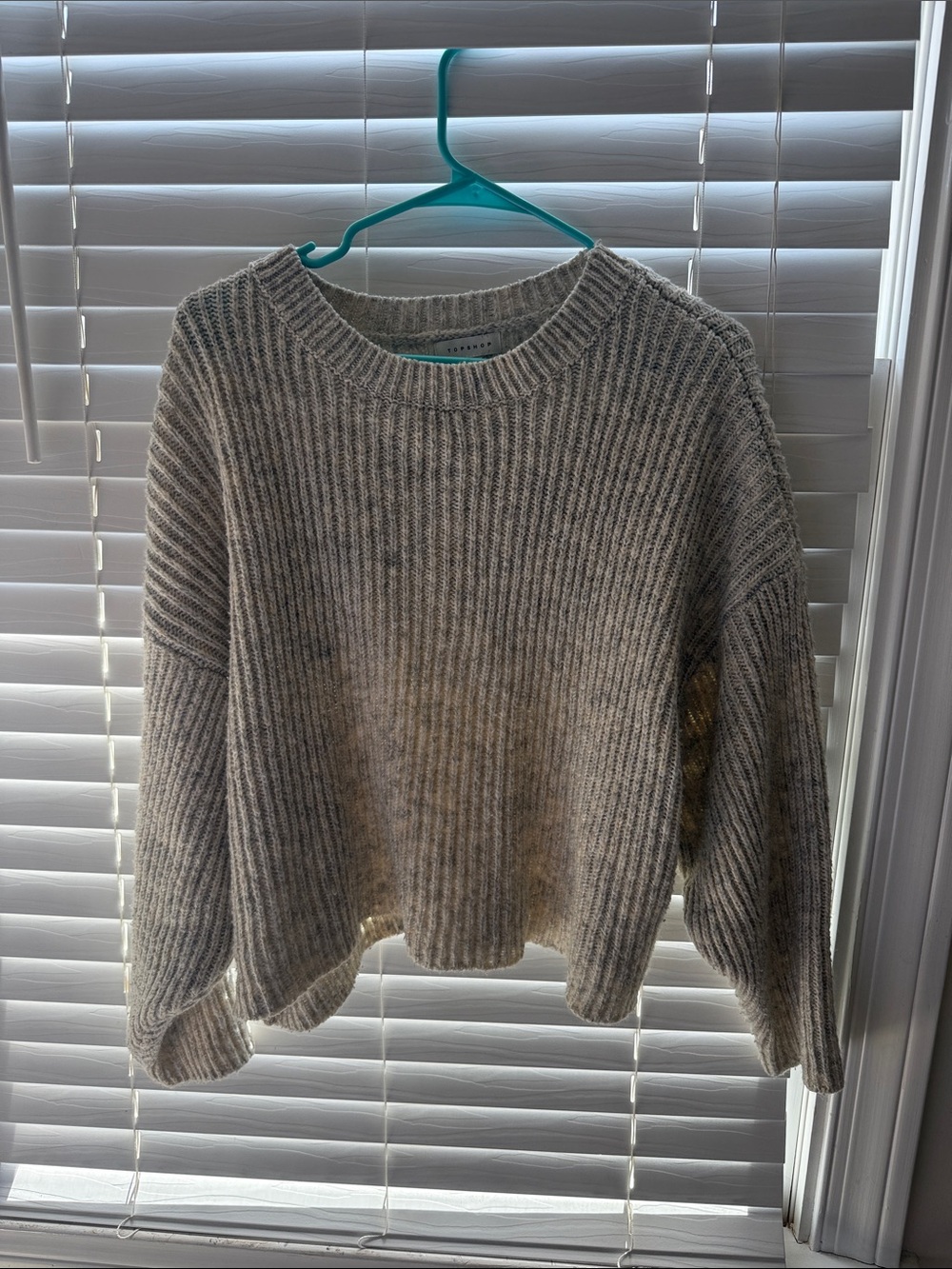 Women’s (size 4-6) Topshop Ribbed Crewneck Sweater in Light Cream